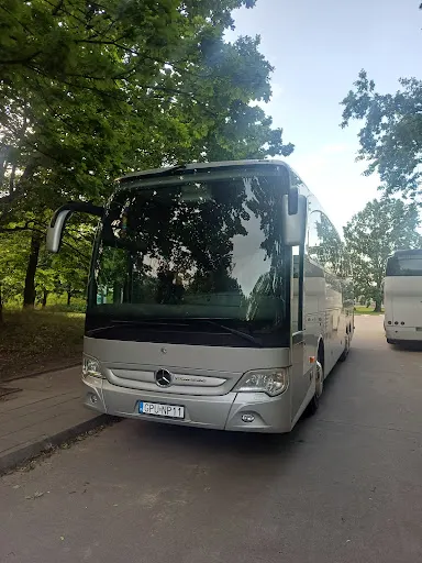 Bustravel24 - Przewozy autokarowe, wynajem autokarów, przewóz osób, transfery lotniskowe - Autokary Gdańsk, Trójmiasto